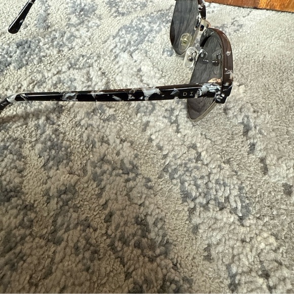 Diff Eyewear Barry Polarized Black White Sunglasses - Picture 6 of 10